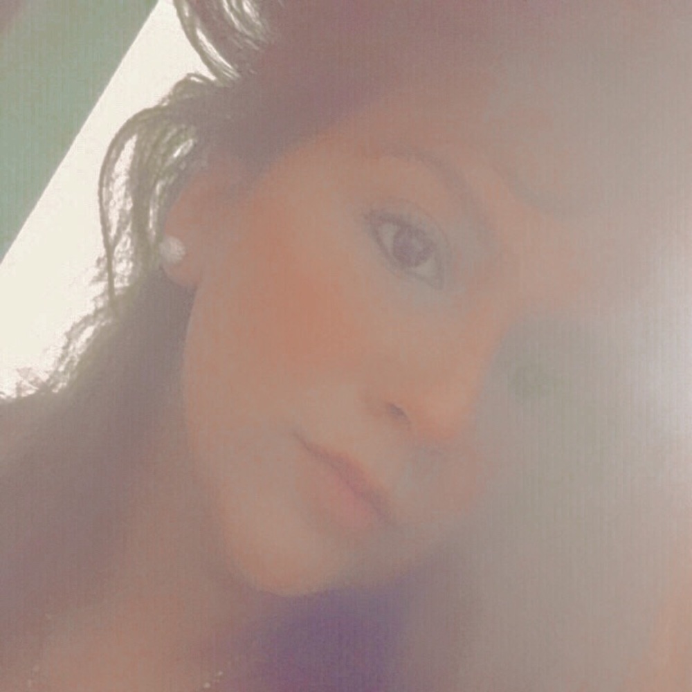 Meet your Posher, Angelique